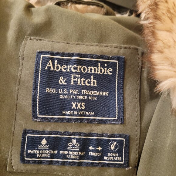 Abercrombie & Fitch Long Puffer Jacket - Picture 6 of 16